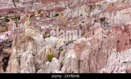 Luftaufnahme von Hell's Half Acre, einem unheimlichen erodierten Steinbruch westlich von Casper im Natrona County, Wyoming, USA. Stockfoto