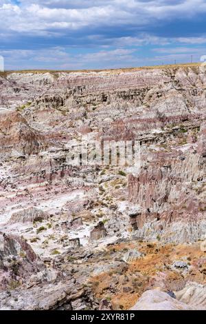 Foto von Hell's Half Acre, einem unheimlichen erodierten Steinbruch westlich von Casper im Natrona County, Wyoming, USA. Stockfoto