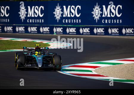 Lewis Hamilton, Fahrer des Mercedes F1-Teams, fuhr während des Free Übung2 des Grand Prix von Italien 2024 in Monza, Italien. 30. August 2024. (Foto: Daniele Marangoni/SIPA USA) Credit: SIPA USA/Alamy Live News Stockfoto