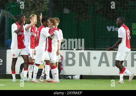 Amsterdam, Niederlande. 30. August 2024. AMSTERDAM, NIEDERLANDE - AUGUST 30: Beim niederländischen Keuken Kampioen Divisie Spiel zwischen Jong Ajax und FC den Bosch im Sportpark de Toekomst am 30. August 2024 in Amsterdam. (Foto von Gerard Spaans/Orange Pictures) Credit: dpa/Alamy Live News Stockfoto