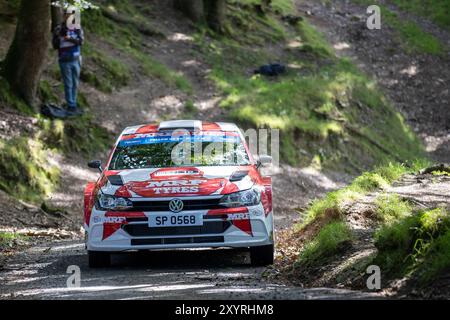 Aberystwyth, Dyfed, Großbritannien. 30. August 2024. 2024 FIA European Rallye Championship Day 1; Fahrer Amaury Molle und Beifahrer Alex Dubois in ihrer Skoda Fabia Evo während der Rallye Shakedown Credit: Action Plus Sports/Alamy Live News Stockfoto