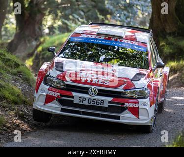 Aberystwyth, Dyfed, Großbritannien. 30. August 2024. 2024 FIA European Rallye Championship Day 1; Fahrer Amaury Molle und Beifahrer Alex Dubois in ihrer Skoda Fabia Evo während der Rallye Shakedown Credit: Action Plus Sports/Alamy Live News Stockfoto