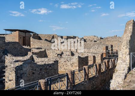 Ruinen der antiken Stadt Pompeji in Neapel, Italien. Pompeji war eine römische Stadt, die nach dem Ausbruch des Vesuvs im Jahre 79 n. Chr. in Asche begraben wurde. Stockfoto