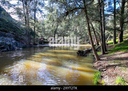 Der Abercrombie River fließt durch den Nationalpark Abercrombie River westlich des Stadtzentrums von Oberon, New South Wales, Australien Stockfoto