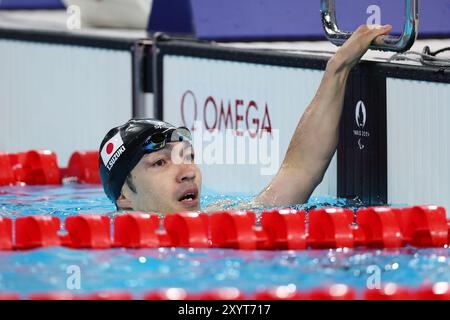 Nanterre, Frankreich. 30. August 2024. Takayuki Suzuki (JPN) Schwimmen : 100 m Freestyle S4-Finale der Männer während der Paralympischen Spiele 2024 in Paris La Defense Arena in Nanterre, Frankreich. Quelle: Naoki Morita/AFLO SPORT/Alamy Live News Stockfoto