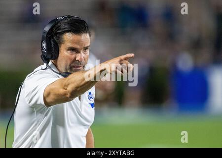 30. August 2024: Duke Blue Devils Head Coach Manny Diaz im dritten Quartal gegen die Elon Phoenix im ACC Football Matchup im Wallace Wade Stadium in Durham, NC. (Scott Kinser/CSM) Credit: CAL Sport Media/Alamy Live News Stockfoto