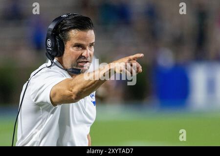 30. August 2024: Duke Blue Devils Head Coach Manny Diaz im dritten Quartal gegen die Elon Phoenix im ACC Football Matchup im Wallace Wade Stadium in Durham, NC. (Scott Kinser/CSM) Credit: CAL Sport Media/Alamy Live News Stockfoto