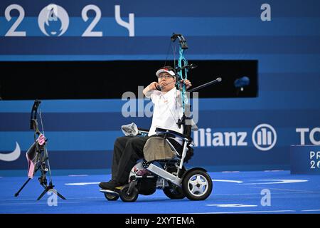 Paris, Frankreich. 30. August 2024. Zihao He, chinesischer Bogenschütze bei den Paralympischen Spielen 2024 in Paris am 30. August 2024. Foto: Tomas Stevens/ABACAPRESS. COM Credit: Abaca Press/Alamy Live News Stockfoto