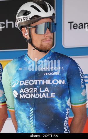 Ardooie, Belgien. 30. August 2024. BENNETT Sam vom Decathlon AG2R La Mondiale Team während der Renewi Tour 2024, Stage 3, Blankenberge - Ardooie am 30. August 2024 in Ardooie, Belgien. Foto: Laurent Lairys/ABACAPRESS. COM Credit: Abaca Press/Alamy Live News Stockfoto