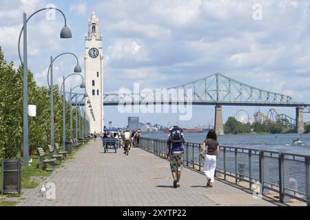 Montreal, Kanada, 26. Juli 2008: Montrealer Uhrenturm am Eingang des alten Hafens von Montreal (Quai de l’Horloge). Auch Victoria P genannt Stockfoto