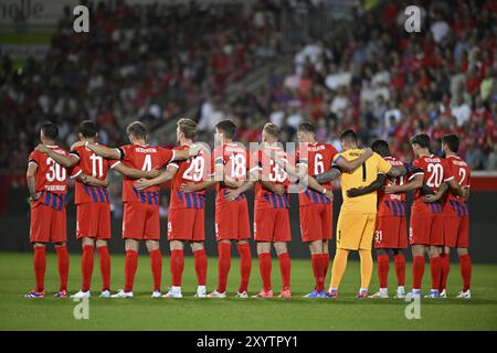 Gedenkfeier, Schweigeminute, Trauer vor dem Auftakt des Spiels zwischen 1. FC Heidenheim 1846 FCH und BK Haecken für Sven-Goeran Eriksson, Voit Stockfoto