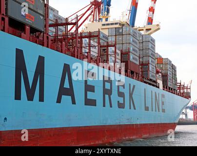 Maersk Edmonton in Hamburg, Maersk Edmonton landete in Hamburg, Deutschland, Europa Stockfoto