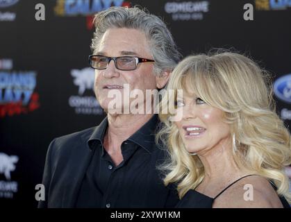 Goldie Hawn und Kurt Russell bei der Premiere von „Guardians of the Galaxy Vol. 2“ in Los Angeles, die am 19. April im Dolby Theater in Hollywood, USA, stattfand, Stockfoto