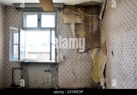 Wohnung in einem verlassenen Haus Stockfoto