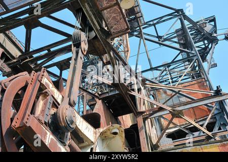 Detail eines gigantischen Baggers im stillgelegten Braunkohlebergwerk Ferropolis Stockfoto