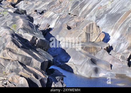 Ausfluss des Wasserkraftwerks Harspranget in Schweden. Wasserkraftwerk Harspranget in schweden Stockfoto