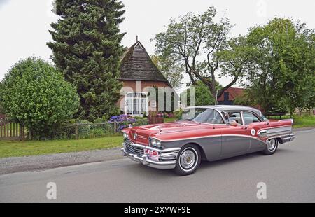 Europa, Deutschland, Niedersachsen, Niederelbe Classics, Oldtimer-Tour, Buick Special 40, Baujahr 1958, Hamburg, Bundesrepublik Deutschland Stockfoto