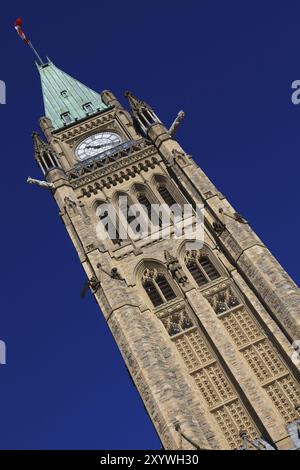 Der Turm des parlamentsgebäudes in Ottawa Stockfoto