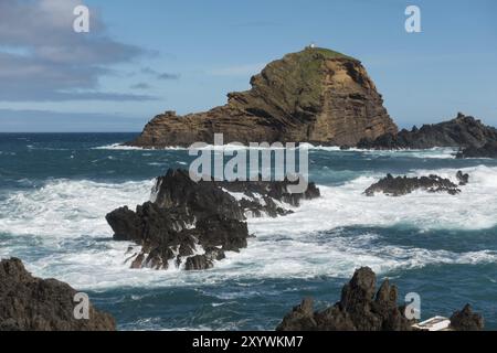 Mole Insel in Porto Moniz auf Madeira Stockfoto