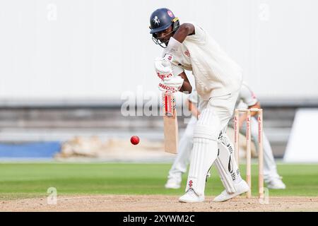 Birmingham, Großbritannien. 31. August 2024. Während der Vitality County Championship Division wurde am 31. August 2024 ein Spiel zwischen Warwickshire CCC und Kent CCC im Edgbaston Cricket Ground, Birmingham, England, gespielt. Foto von Stuart Leggett. Nur redaktionelle Verwendung, Lizenz für kommerzielle Nutzung erforderlich. Keine Verwendung bei Wetten, Spielen oder Publikationen eines einzelnen Clubs/einer Liga/eines Spielers. Quelle: UK Sports Pics Ltd/Alamy Live News Stockfoto