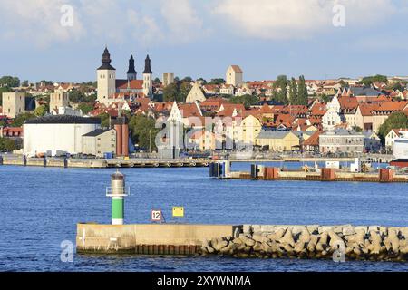 Blick auf Visby mit seiner historischen Altstadt. Blick auf Visby auf Gotland Stockfoto