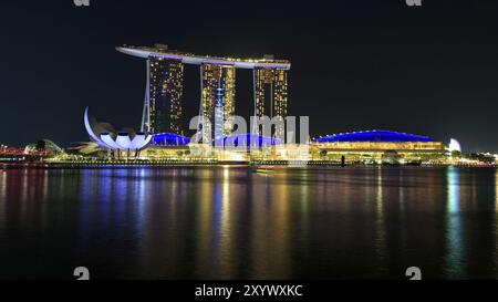 Singapur bei Nacht Stockfoto