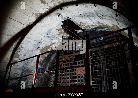 Nowa Ruda, Polen - 4. August 2024 - Aufzug im Kohlebergwerk Stockfoto