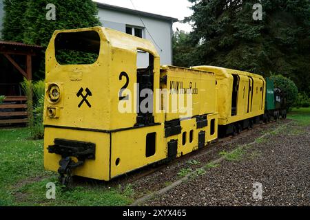 Nowa Ruda, Polen - 4. August 2024 - Kohlebergbauzug Stockfoto