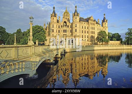 Europa, Deutschland, Mecklenburg-Vorpommern, Schwerin, Schweriner Schloss, erbaut von 1845 bis 1857 im Stil des romantischen Historismus, heute Sitz des Stockfoto