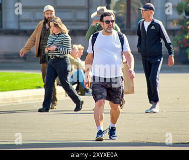 Glasgow, Schottland, Großbritannien. 31. August 2024. Wetter in Großbritannien: Sonnig in der Stadt mit einer Rückkehr in den Sommer sah Einheimische und Touristen auf den Straßen. Credit Gerard Ferry/Alamy Live News Stockfoto