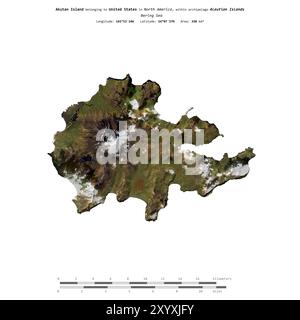 Die Insel Akutan in der Beringsee, die zu den Vereinigten Staaten gehört, wurde auf einem Satellitenbild vom 12. Oktober 2017 mit Entfernungsskala isoliert Stockfoto