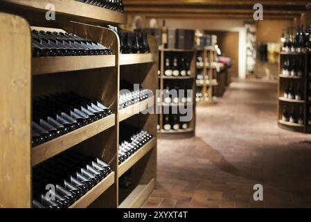 Champagner Flaschen Wein lagern Stockfoto