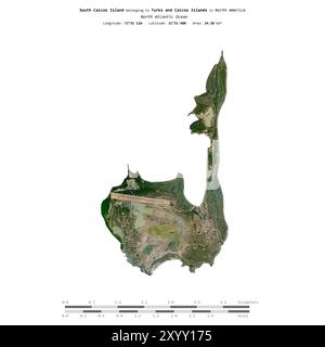 South Caicos Island im Nordatlantik, die zu den Turks- und Caicosinseln gehört, isoliert auf einem Satellitenbild, das am 4. Dezember 2021 aufgenommen wurde Stockfoto