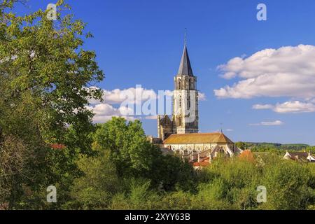 Kirche Saint-Pere, Notre-Dame de Saint-Pere-sous-Vezelay, Burgund in Frankreich Stockfoto