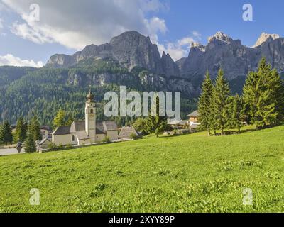 Kirche in Colfosco, Colfosco, Alta Badia, Corvara, Passo Sella, Dolomiten, Südtirol Stockfoto