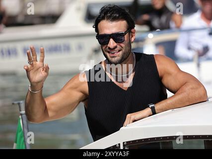 Venedig, Italien. 31. August 2024. VENEDIG, ITALIEN - AUGUST 31: Sam Asghari wird im Hotel Excelsior während des 81. Internationalen Filmfestivals von Venedig am 31. August 2024 in Venedig, Italien, gesehen. Credit: Matteo Chinellato/Alamy Live News Stockfoto