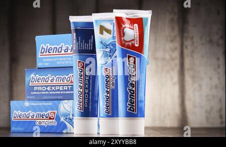 Blend-A-Med ist eine Marke der deutschen Zahnpasta, die von Procter & Gamble 1987 erworben wurde. In einigen Ländern wird es unter den Namen Crest und Oral-B verkauft Stockfoto