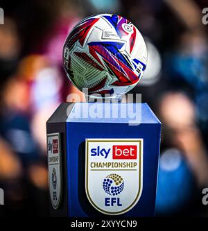 Turf Moor, Burnley, Lancashire, Großbritannien. 31. August 2024. EFL Championship Football, Burnley gegen Blackburn Rovers; der Match Ball Credit: Action Plus Sports/Alamy Live News Stockfoto