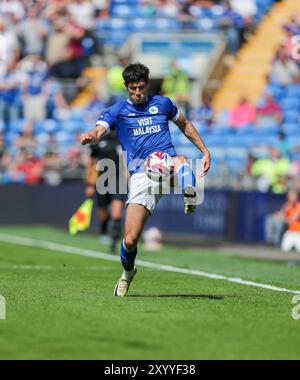 31. August 2024; Cardiff City Stadium, Cardiff, Wales; EFL Championship Football, Cardiff City gegen Middlesbrough; Callum O’Dowda aus Cardiff City kontrolliert den Ball Stockfoto