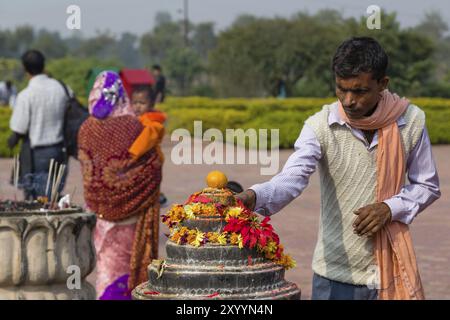 Lumbini, Nepal, 27. November 2014: Foto eines Pilgers, der den Geburtsort der Buddhas in Asien besucht Stockfoto