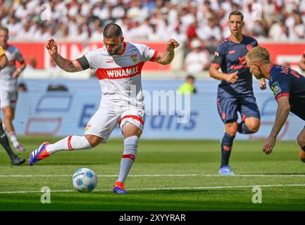 Stuttgart, Deutschland. 31. August 2024. Torschuss Aktion Torchance Deniz Undav VfB Stuttgart (26) VfB Stuttgart vs. 1. FSV MAINZ 05 31.08.2024 DFL-VORSCHRIFTEN VERBIETEN DIE VERWENDUNG VON FOTOGRAFIEN ALS BILDSEQUENZEN UND/ODER QUASI-VIDEO/DPA/ALAMY LIVE NEWS Stockfoto