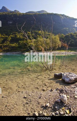 Bergsee Lago di Tenno Stockfoto