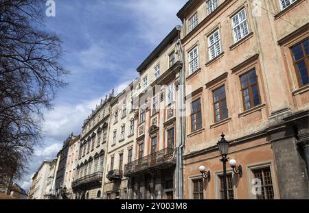 Straße im alten Zentrum von Lemberg in der Westukraine Stockfoto