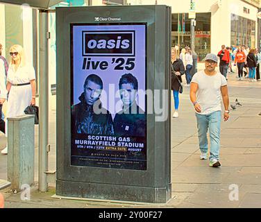 Glasgow, Schottland, Großbritannien. 31. August 2024. Oasis-Tickets werden verkauft. In der Stadt erscheinen Anzeigen für das Konzert. In edinburgh wird ein zusätzliches Datum hinzugefügt, da das Fieber das Land durchzieht. Credit Gerard Ferry /Alamy Live News Stockfoto