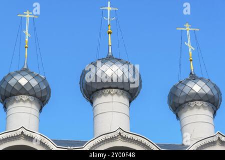 Glockenturm der Himmelfahrt-Kathedrale des Kremls in Rostow Weliky, Russland, Europa Stockfoto