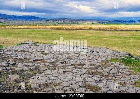 Kirkjugolf Basalt Felsenformationen im Dorf Kirkjubæjarklaustur im Süden Islands. Stockfoto
