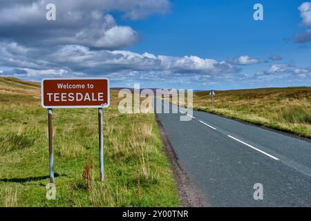 Willkommen im Teesdale-Schild auf der B6276 in Richtung Lunedale, County Durham Stockfoto