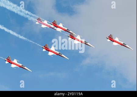 Das berühmte Kunstflugteam Patrouille Suisse der Schweizer Luftwaffe und ihre Kampfflugzeuge Northrop F-5E Tiger II. Stockfoto