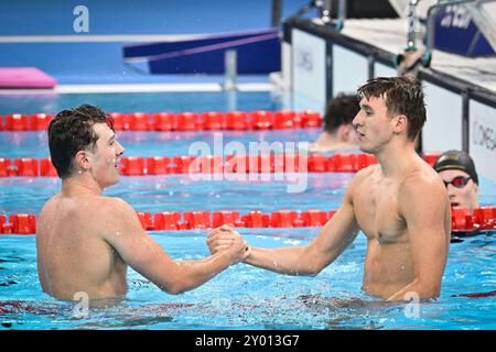 Paris, Frankreich. 31. August 2024. Alex Portal und Kylian Portal auf dem 400 m Freistil-Podium bei den Paralympischen Spielen in Paris 2024 am 31. August 2024. Foto: Tomas Stevens/ABACAPRESS. COM Credit: Abaca Press/Alamy Live News Stockfoto