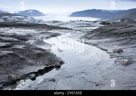 Vor dem Vatnajoekull-Gletscher, schmelzendes Eis und Sedimentation waehrend der Sommermonate Stockfoto